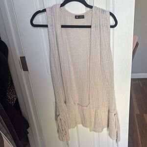 Cream Sleeveless Knit Cardigan